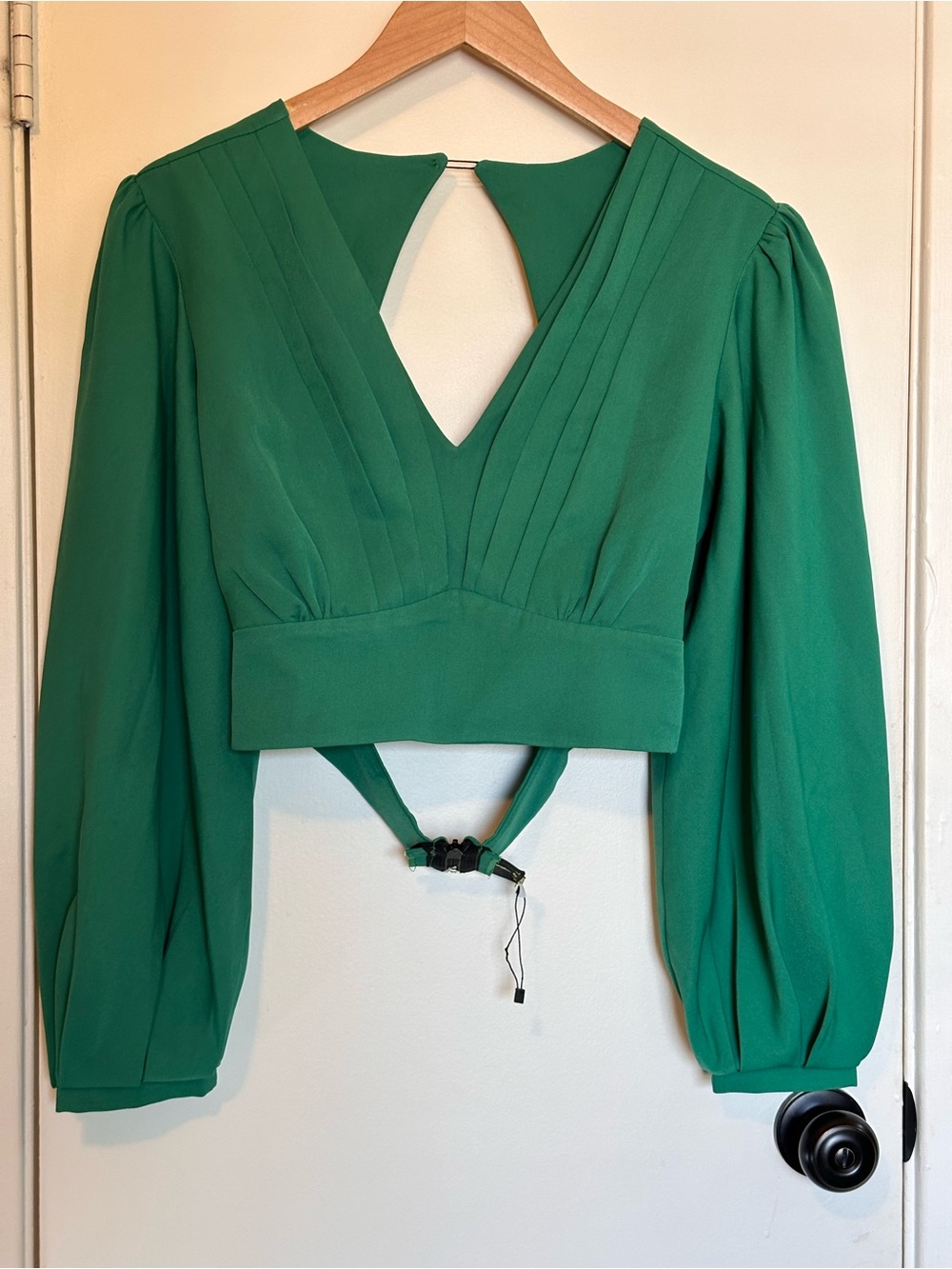 Pearl Emerald Green Pleated V-Neck Long Sleeve. Crop Top.Size 12.